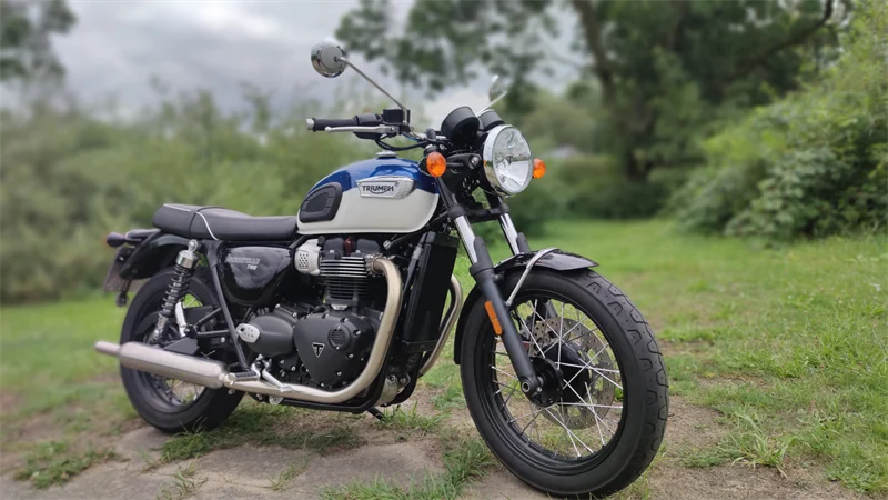 Triumph Bonneville T100 im Test