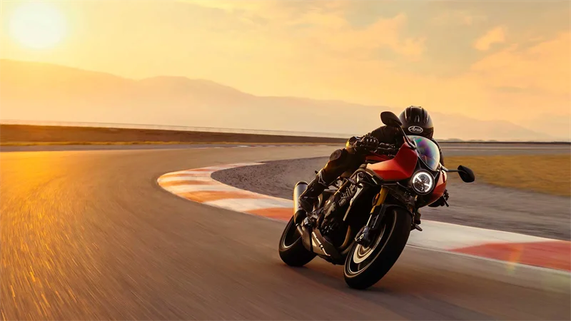 Triumph Speed Triple 1200 RR