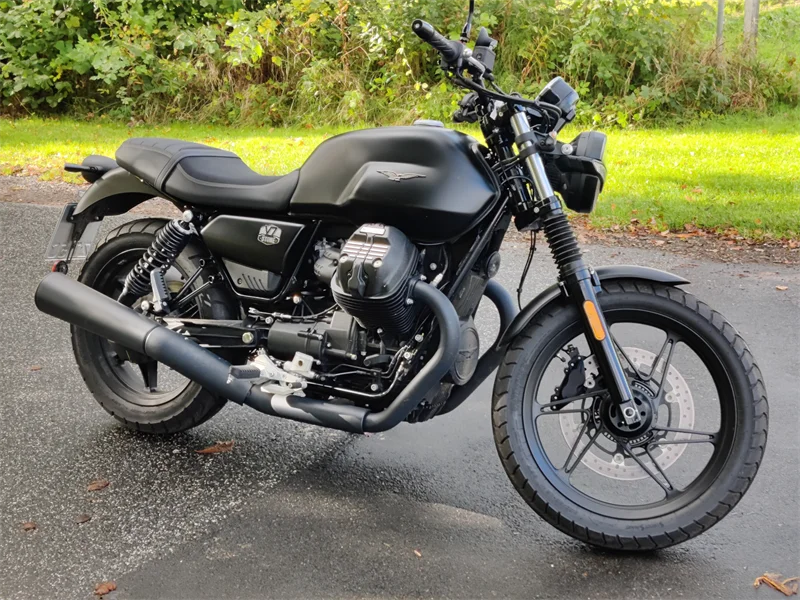 Moto Guzzi V7 Stone 850