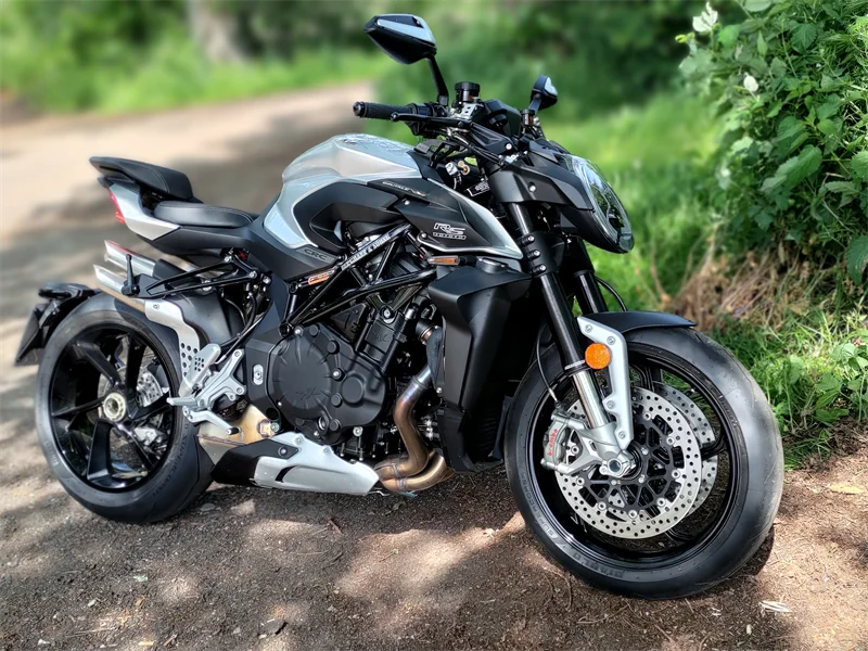 Brutale 1000 RS seitlich