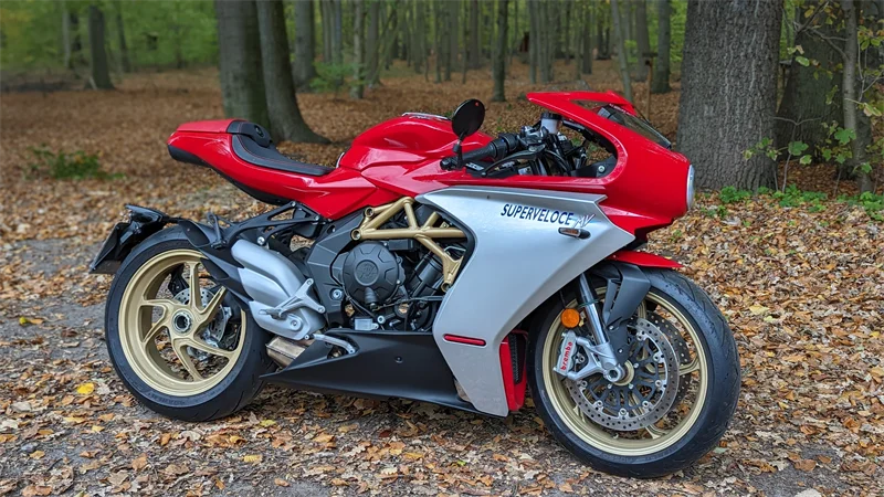 MV Agusta Superveloce 800 im Test