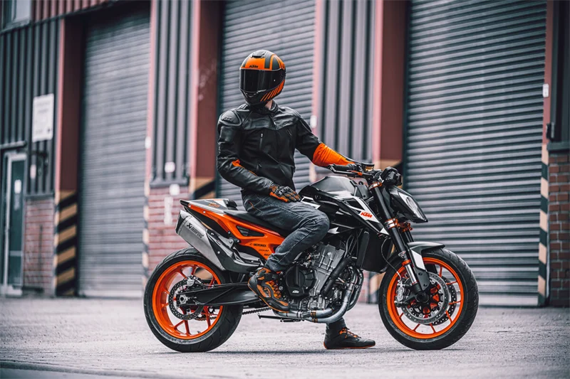 KTM: Neue Street Modelle 2023 und Rückkehr der KTM 790 Duke