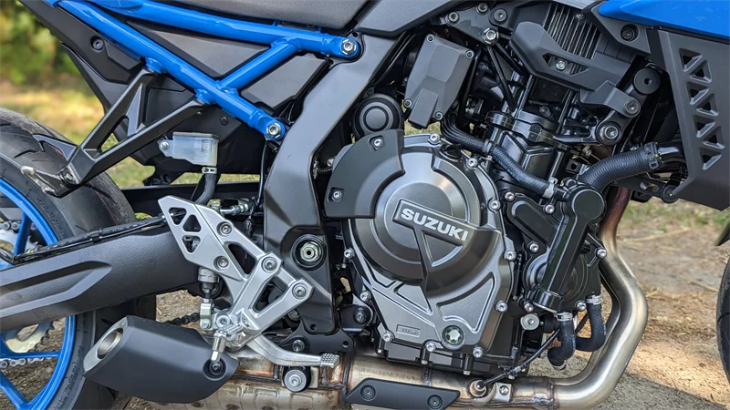 Motor Suzuki GSX-8S