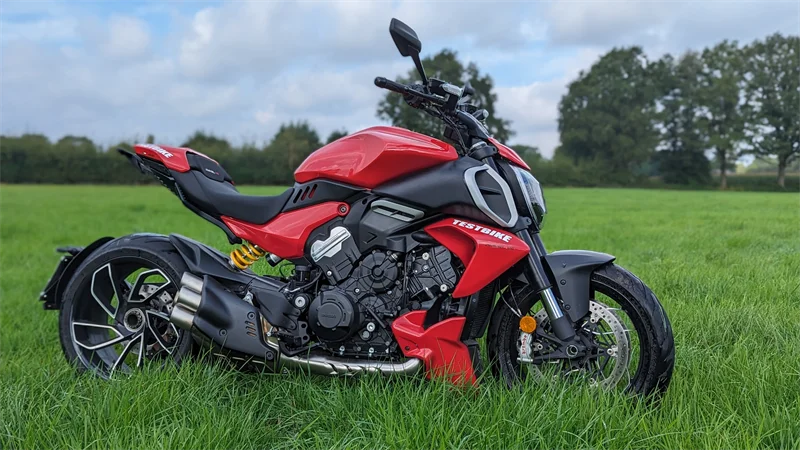 Ducati Diavel V4 Test