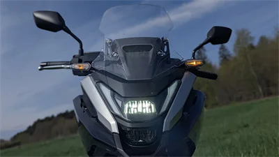 neuer LED Scheinwerfer