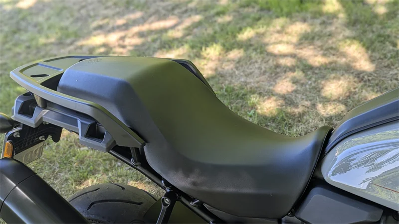 Neue Sitzbank auf der ST