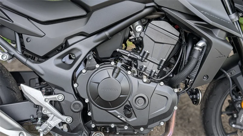 Motor der CB 750 Hornet 2025
