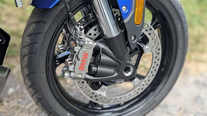 Bremsen: Steht BMW drauf, kommt aber von Brembo.