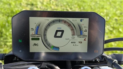 TFT Fargdisplay der R625