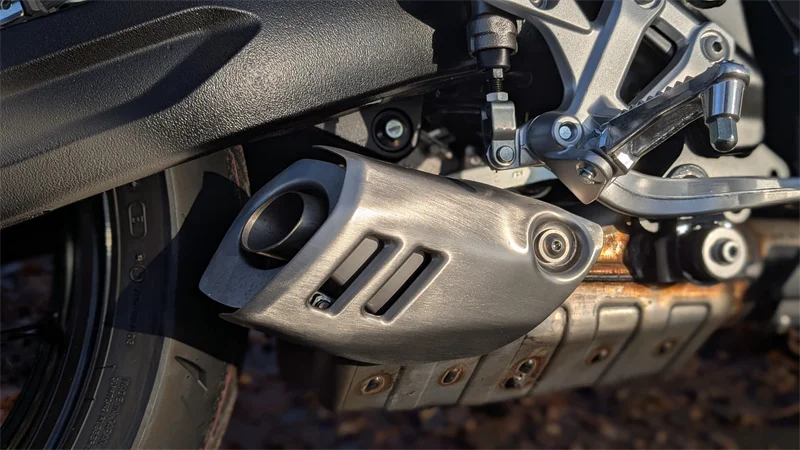 knackiger Underfloor-Auspuff mit guten Sound