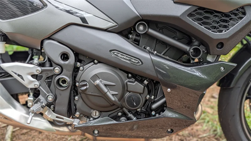 Hybrid Motor mit knapp 70 PS Systemleistung